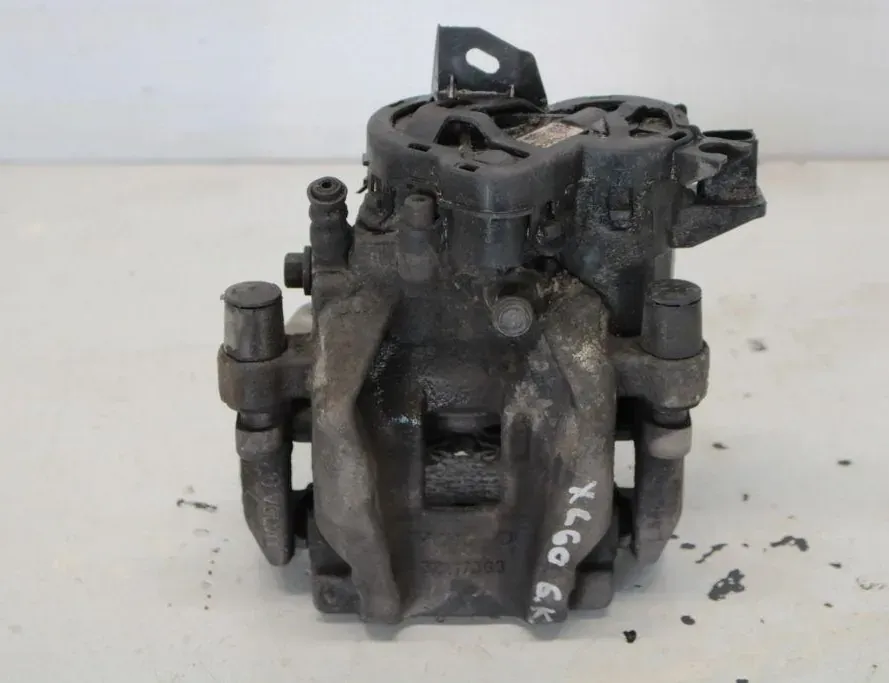 VOLVO XC60 2 generation (2017-2024) Супорт тормозов задний левый 31687554 33298387