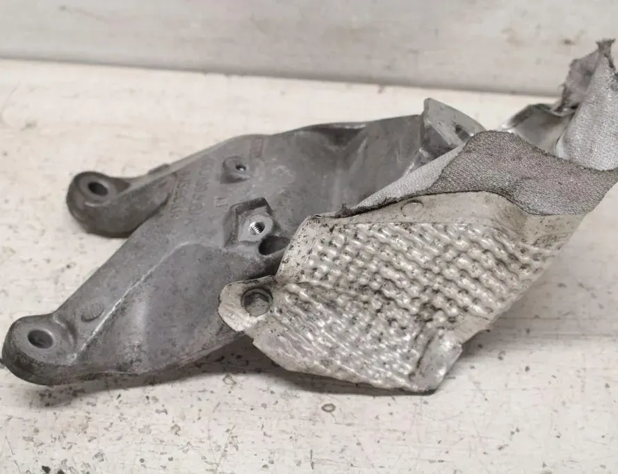 AUDI A6 C6/4F (2004-2011) Engine Bracket Right Side 4G0199308AA 33302294