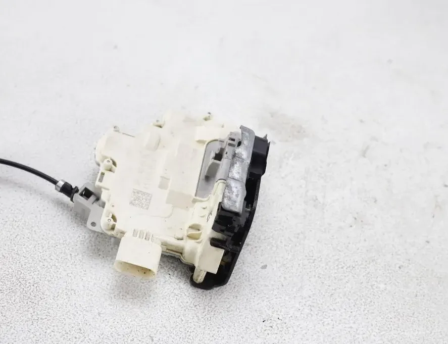 AUDI Q3 F3 (2018-2024) Zámok ľavých zadných dverí 4G0839015 33306523