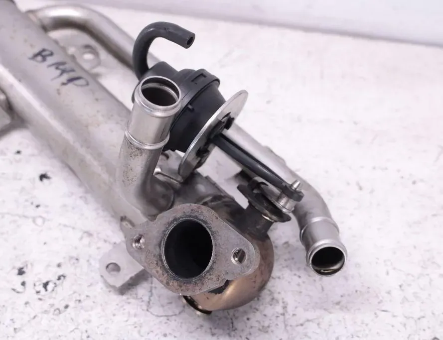 VOLKSWAGEN Passat B6 (2005-2010) Охладитель Eгр 03G131512S 33397308