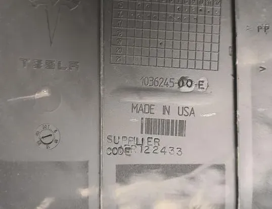 TESLA Model X 1 generation (2015-2024) Front Wiper Cowl Trim 103624500E 34274939