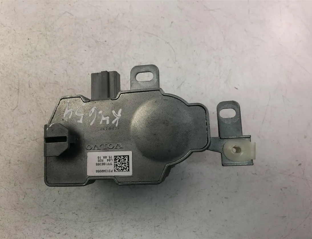 VOLVO V40 2 generation (2012-2020) Riadiaci mechanizmus P31340956 23446411