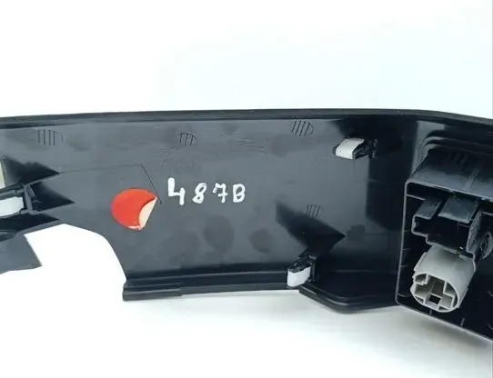 FORD USA Mriežka prívodu vzduchu do kabíny 33518821