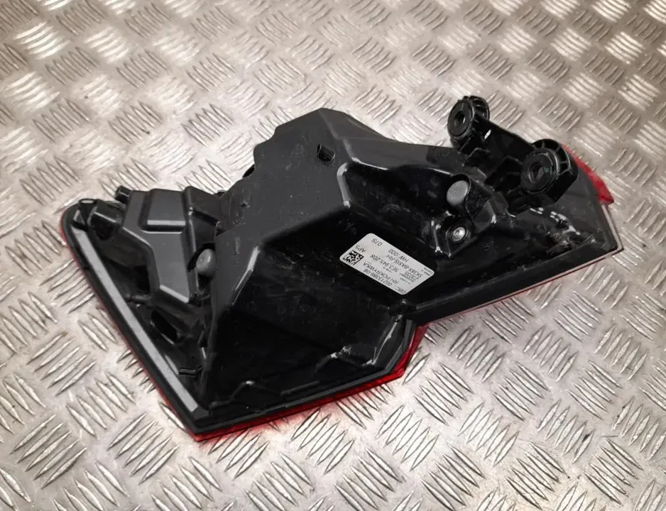 SKODA Octavia 4 generation (A8) (2019-2023) Pravé zadné svetlo 5E3945208 33607341