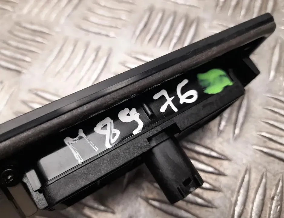 TESLA Model 3 1 generation (2017-2024) Камера крышки багажника 33687941