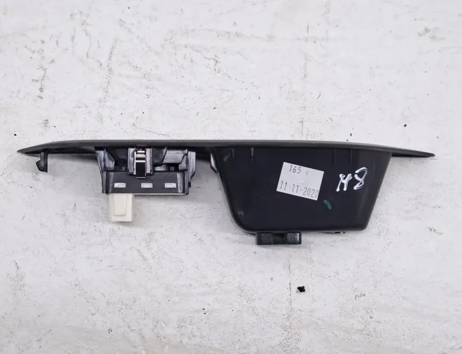 PEUGEOT 208 2 generation (2019-2023) Кнопка стеклоподъемника передней левой двери 98044803 33716201