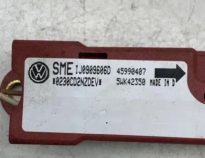 VOLKSWAGEN Golf 4 generation (1997-2006) Датчик удара задний левый 5WK42350,1J0909606D 23943167