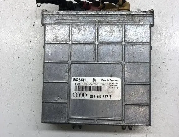 AUDI A4 B7/8E (2004-2008) Engine Control Unit ECU 0261203555,8D0907557B 30585612