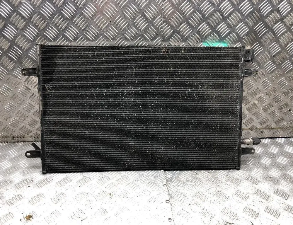 AUDI A6 C6/4F (2004-2011) Радиатор кондиционера 4F0260401Q 30591539