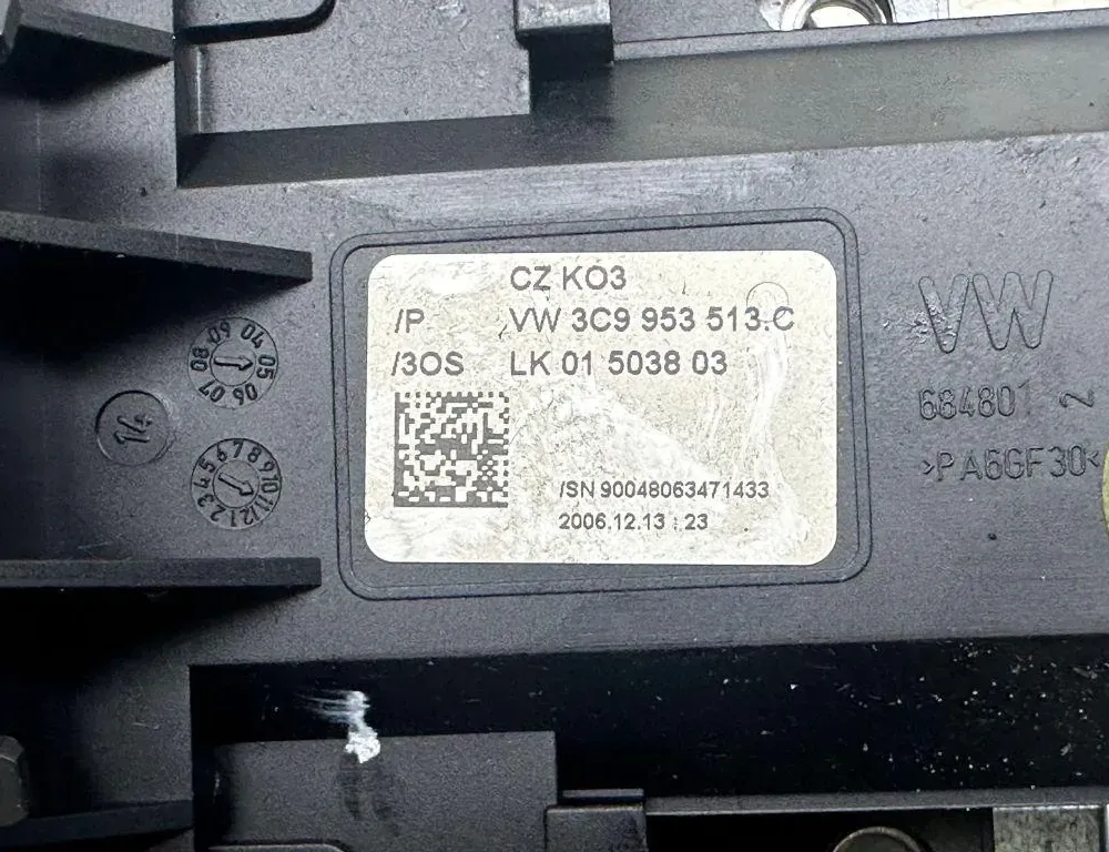 VOLKSWAGEN Passat B7 (2010-2015) Подрулевой переключатель 3C9953513C 33814857