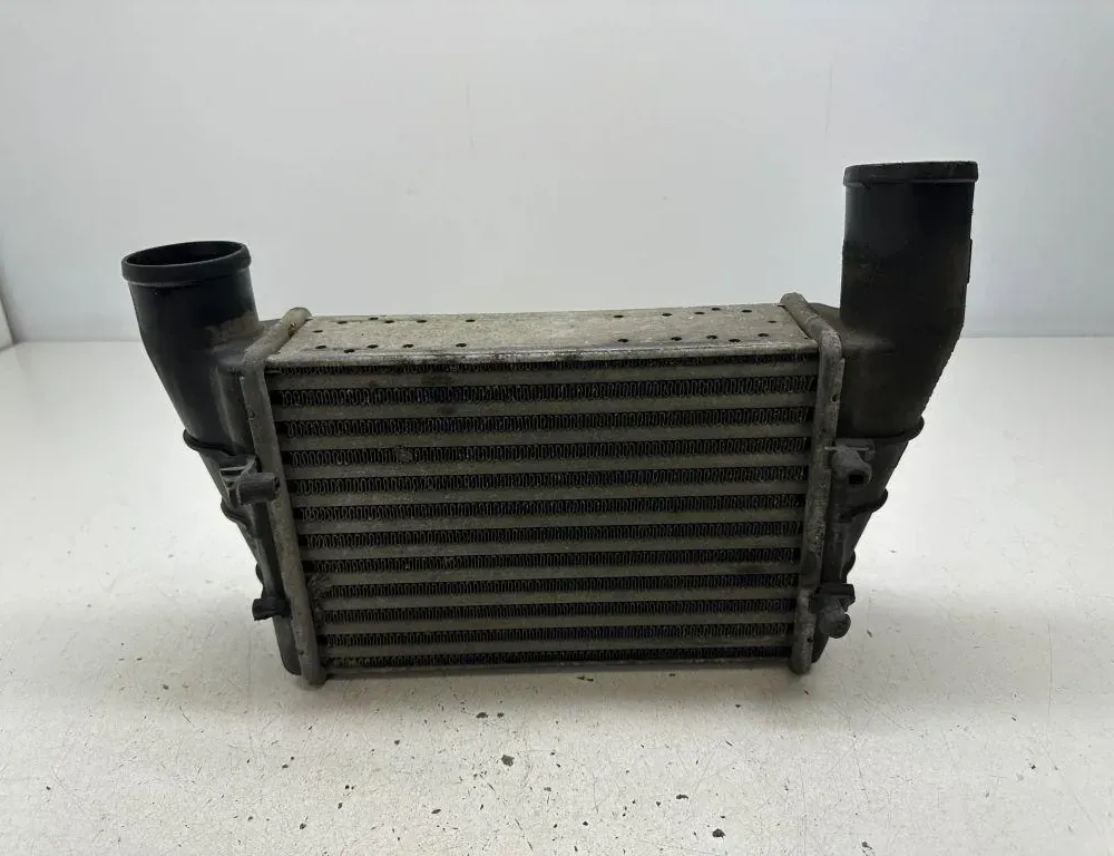 AUDI A4 B5/8D (1994-2001) Intercooler radiátor 058145805A 33815273