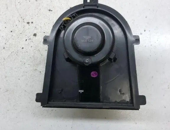 VOLKSWAGEN Golf 4 generation (1997-2006) Interiérový ohrievač 33815506