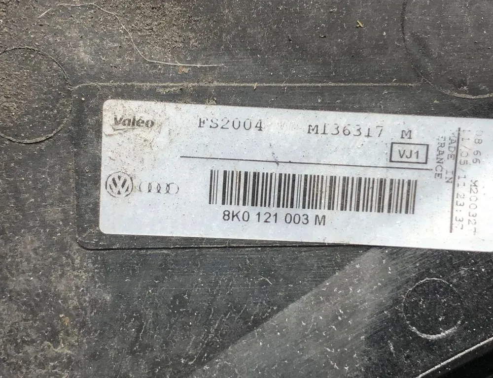 AUDI A4 B9/8W (2015-2024) Motorový chladiaci ventilátor Radiátor 8K0121003M 33818719