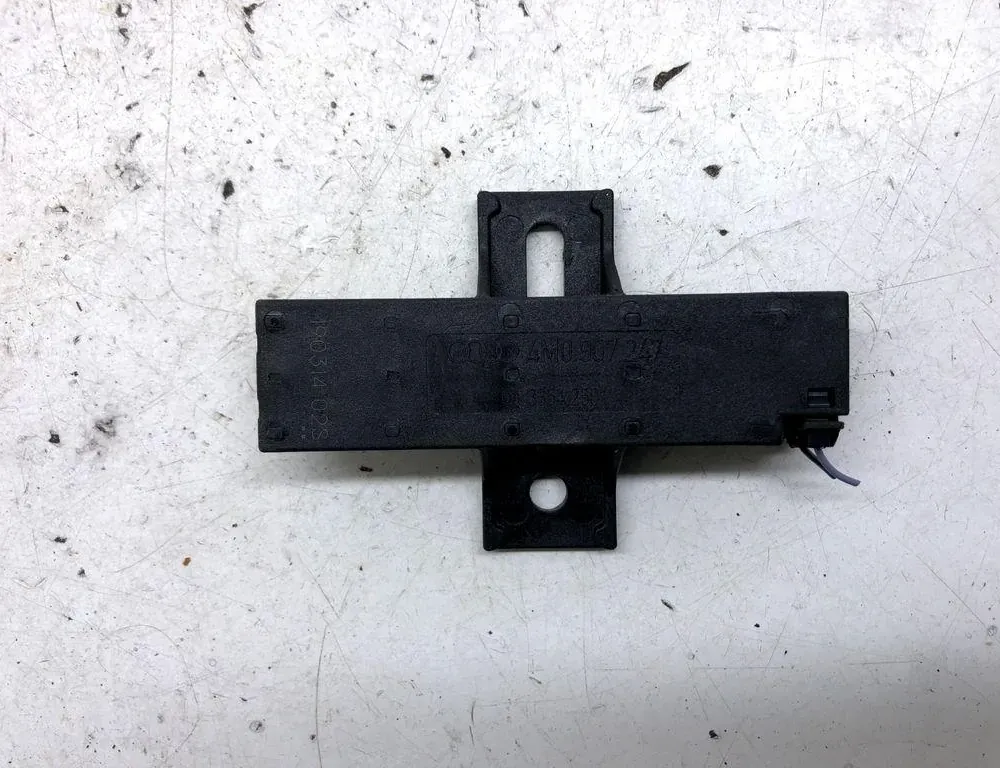 AUDI A4 B9/8W (2015-2024) Блок управления тормозной системы 4M0907247 33818970