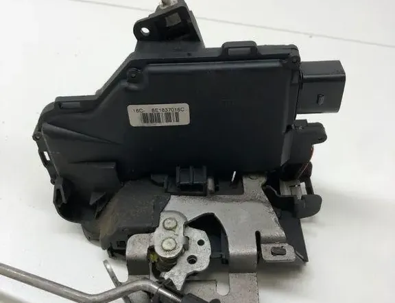 AUDI A4 B9/8W (2015-2024) Front Right Door Lock 8E1837016C 33820842