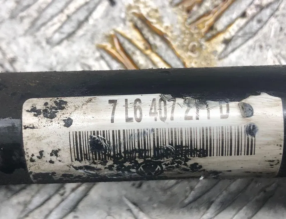 VOLKSWAGEN Touareg 1 generation (2002-2010) Полуось передний левый 7L6407271D 33822773