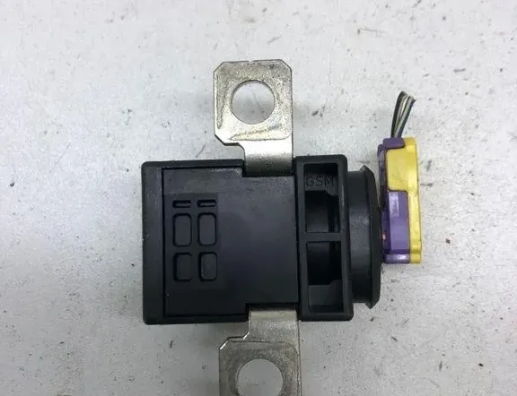 AUDI A4 B8/8K (2011-2016) Предохранитель батареи 4F0915519 33826375