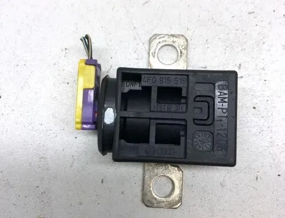 AUDI A4 B8/8K (2011-2016) Предохранитель батареи 4F0915519 33826375