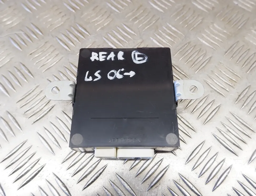 LEXUS LS 4 generation (2006-2020) Riadiaca jednotka zadných sedadiel 89710-50210 33988420