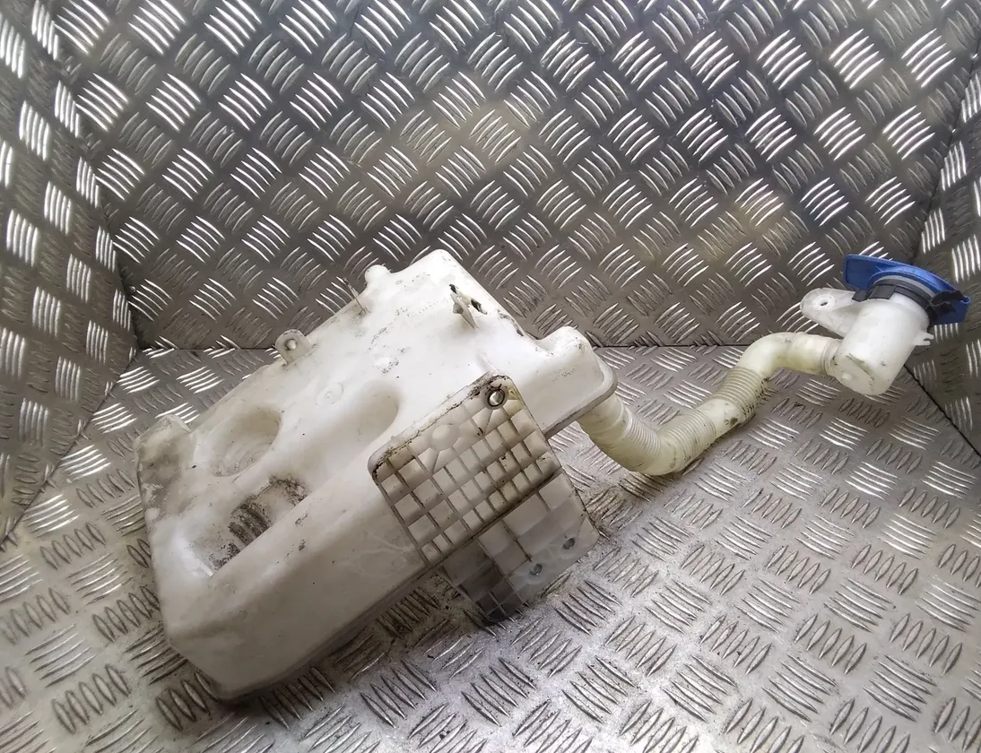 VOLKSWAGEN Golf 5 generation (2003-2009) Window Washer Tank 1k0955453r,1k0955453q,1k0955453s 15153996