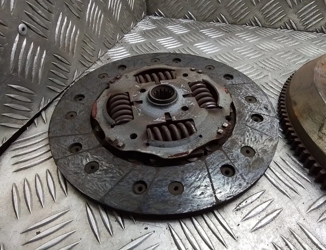 OPEL Zafira B (2005-2010) Spojkový set 9223223,55556347,55556349 22949046