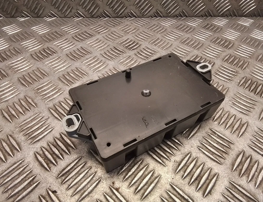 LAND ROVER Discovery Sport 1 generation (2014-2024) Fuse box cpla14q073aa,14q073aa,qrbetyaaa,qrbetyaa,73707520,71739084,sw71739084 33339065