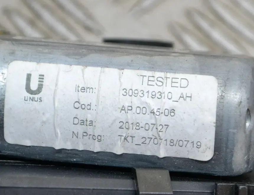 MERCEDES-BENZ C-Class W205/S205/C205 (2014-2023) Front Left Seat Belt Height Adjuster A2058600182,309319310,308362799-AL 13599504
