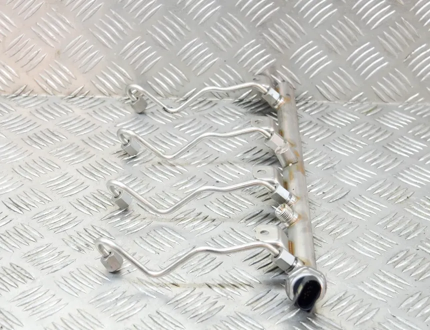 BMW 5 Series F10/F11 (2009-2017) Топливная магистраль левая 120560-10,7537319,7547600 13723092