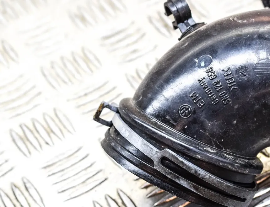 VOLKSWAGEN Tiguan 1 generation (2007-2017) Air Intake Tube 5N0129656 13772444