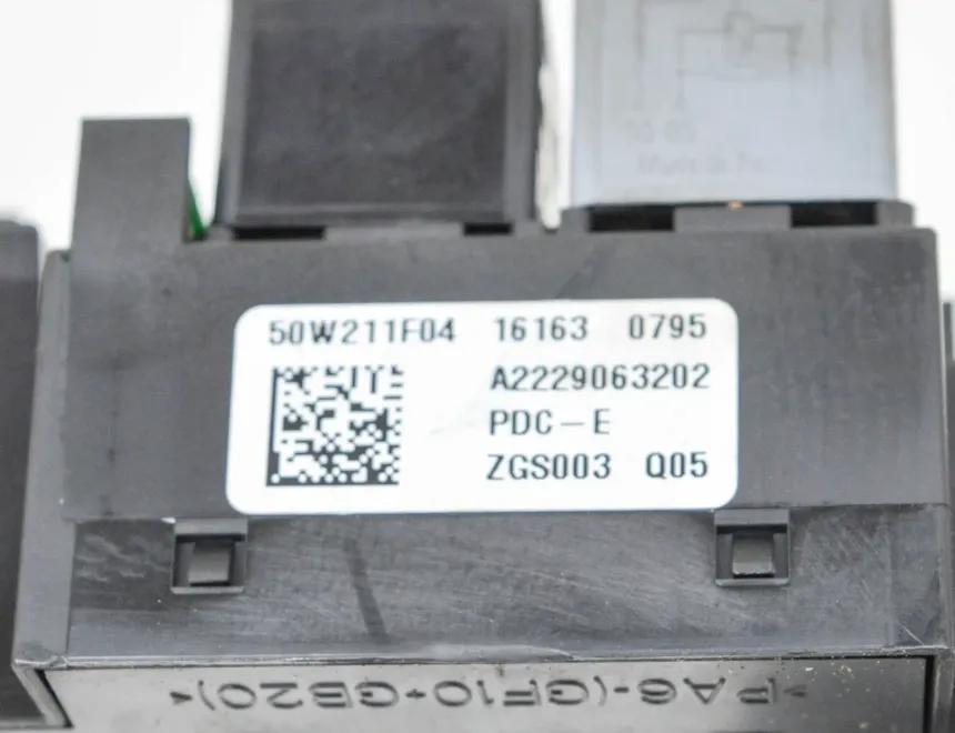 MERCEDES-BENZ C-Class W205/S205/C205 (2014-2023) Fuse box 50W211F04,A2229063202 13861760