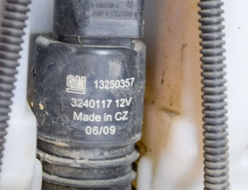 OPEL Insignia A (2008-2016) Nádrž na ostrekovač okien 13227295,3240117,13250357,401140137 14230318