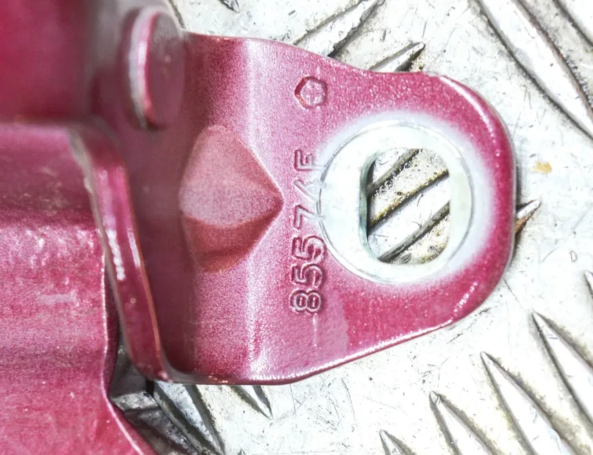 JEEP Cherokee 3 generation (KJ)  (2005-2007) Задний левый дверной шарнир 85574F,52850559AA 14314253