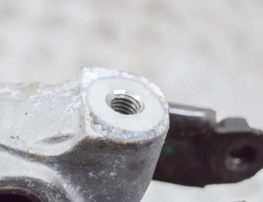 LAND ROVER Range Rover Evoque L538 (1 gen) (2011-2020) Подушка двигателя правая 6G92-6P082-LB 14534494