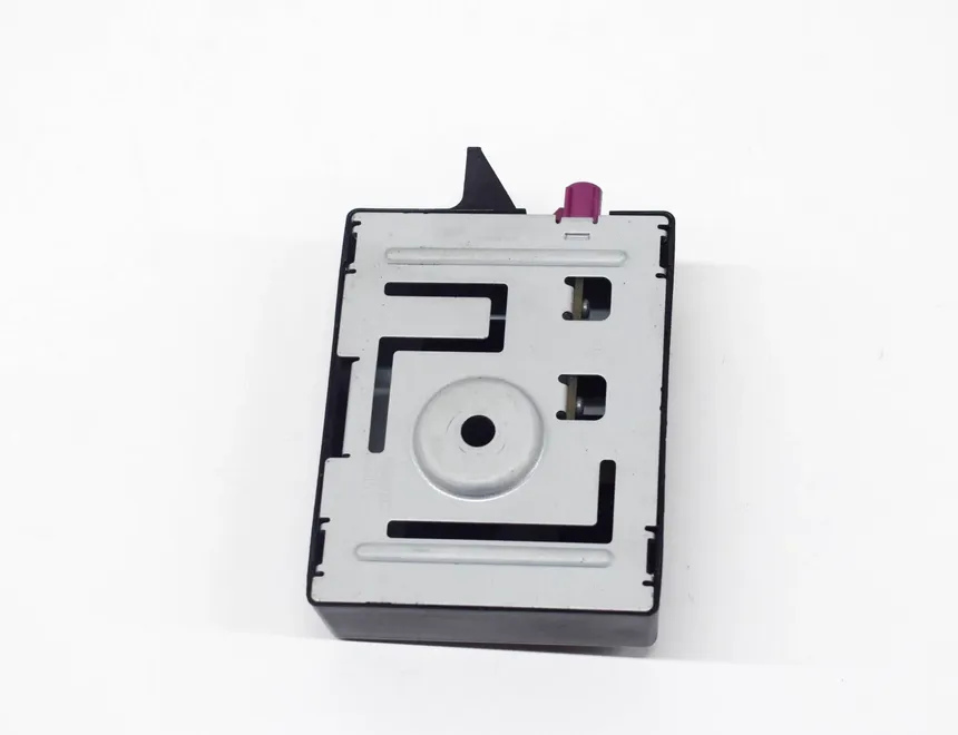 BMW i3 I01 (2013-2024) Bootlid Antenna Amplifier 218898-10,9325735 14733502