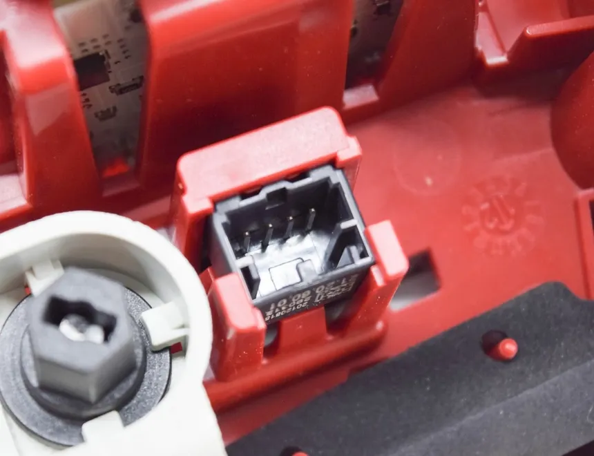 AUDI A5 8T (2007-2016) Pravé zadné svetlo na kufri 8T0945094C 20358800