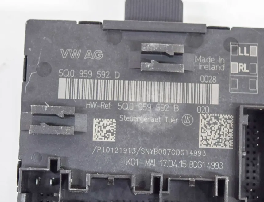 VOLKSWAGEN Passat B8 (2014-2023) Predná pravá dverová ovládacia jednotka 5Q0959592B,P10121913,5Q0959592D 20414203