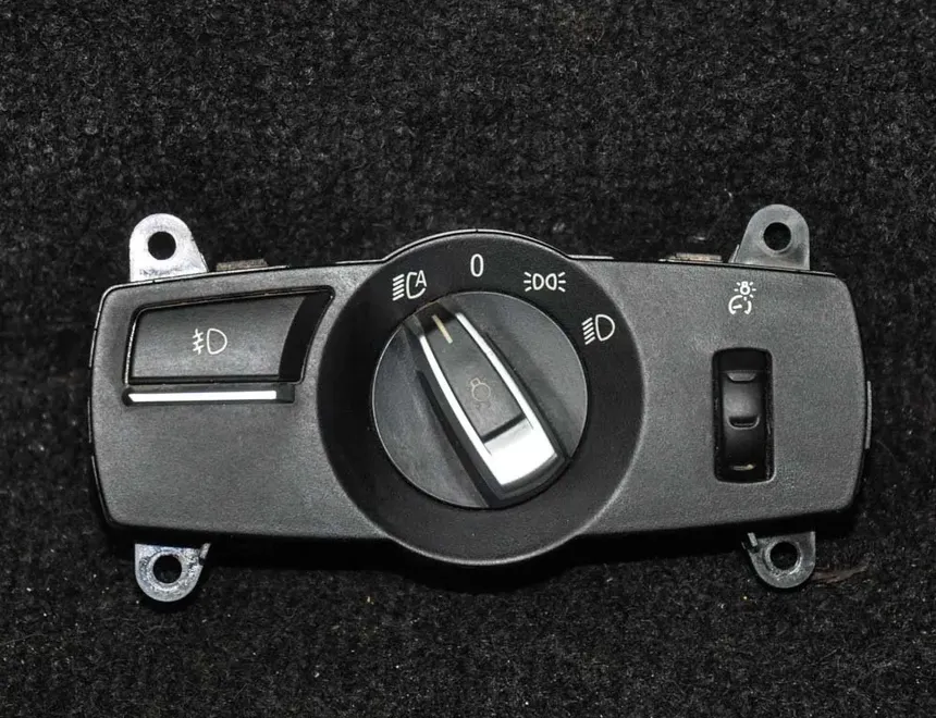 BMW 6 Series F06/F12/F13 (2010-2018) Headlight Switch Control Unit 9192745 2061830