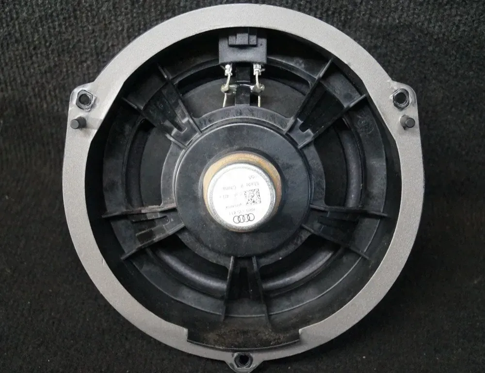 AUDI Q3 8U (2011-2020) Rear Left Door Sound Speaker 8R0035411 2148472