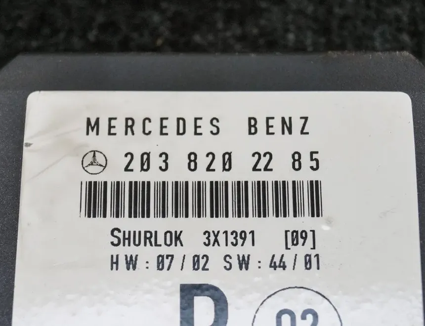 MERCEDES-BENZ C-Class W203/S203/CL203 (2000-2008) Ovládacia jednotka pravých zadných dverí 2038202285 2348338