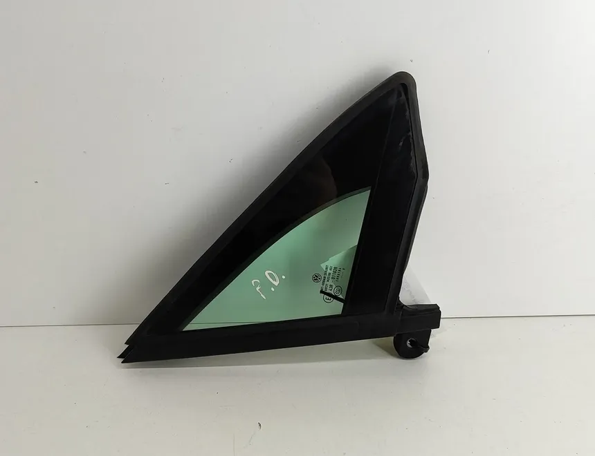 VOLKSWAGEN Passat B8 (2014-2023) Фортка передней правой двери 43R-011026,3G0845114F 24609077