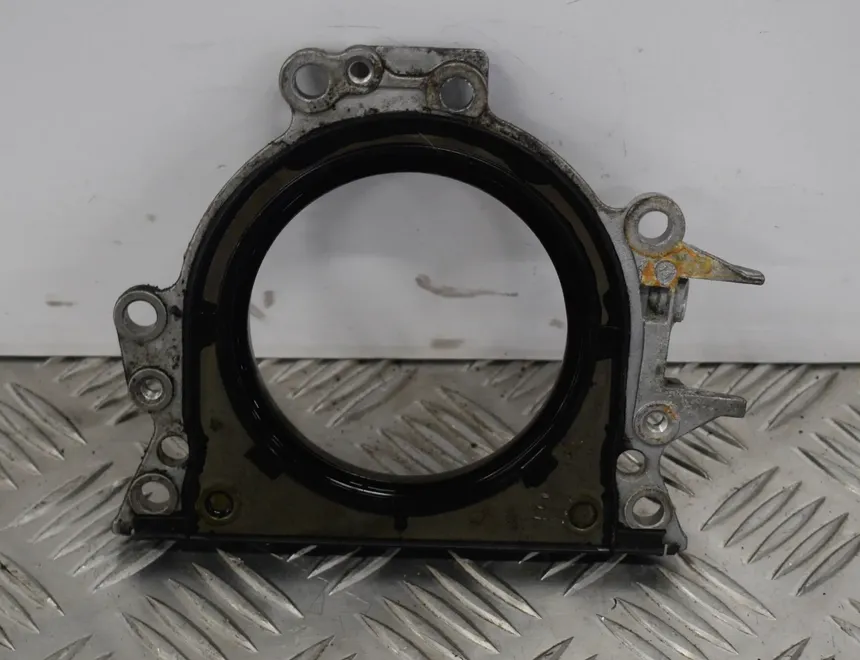 VOLKSWAGEN Passat B8 (2014-2023) Другие части внутренние двигателя 04L103173A 30734807