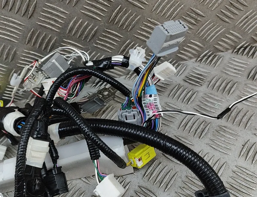 TOYOTA Sienna 4 generation (2020-2023) Interior wiring harness (right) 82161-08L70 27275025