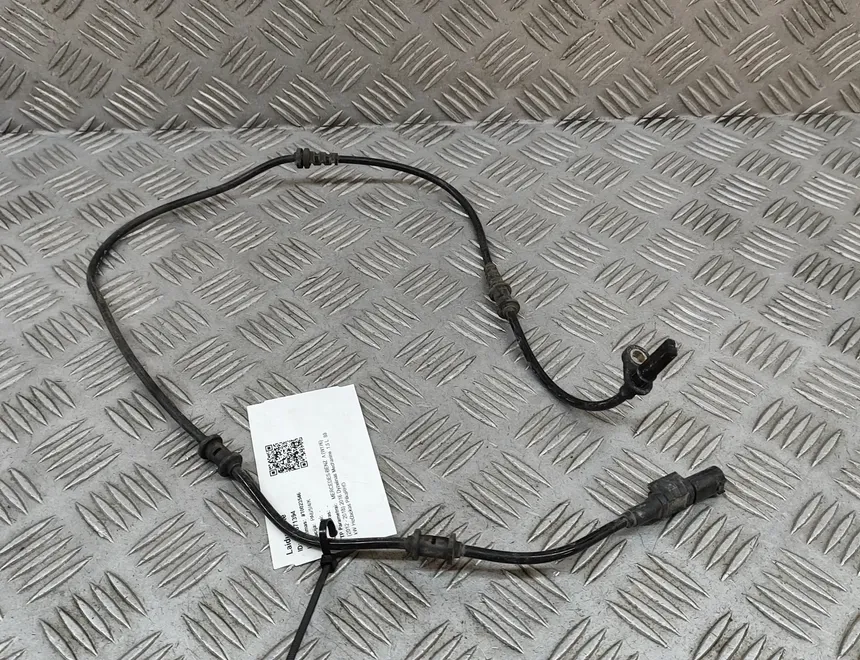 MERCEDES-BENZ A-Class W176 (2012-2018) Pravý predný senzor ABS A2465402510 27871394