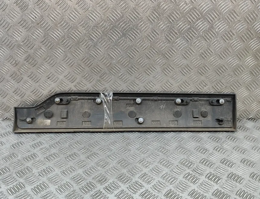 VOLVO XC90 2 generation (2014-2024) Нижний молдинг задней левой двери 31448421,31448429 28267815