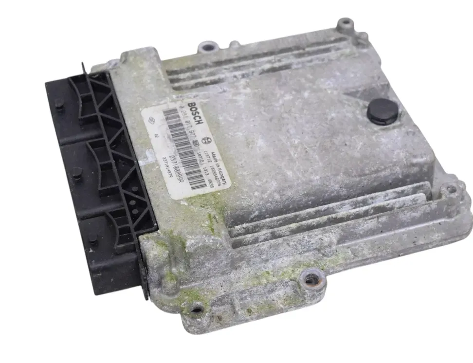 RENAULT Master 3 generation (2010-2023) Engine Control Unit ECU 0281017977,237100899R 28360885