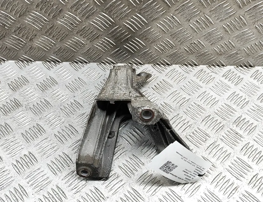 AUDI A6 C6/4F (2004-2011) Кронштейн двигателя правой стороны 4F0199308P 28362318
