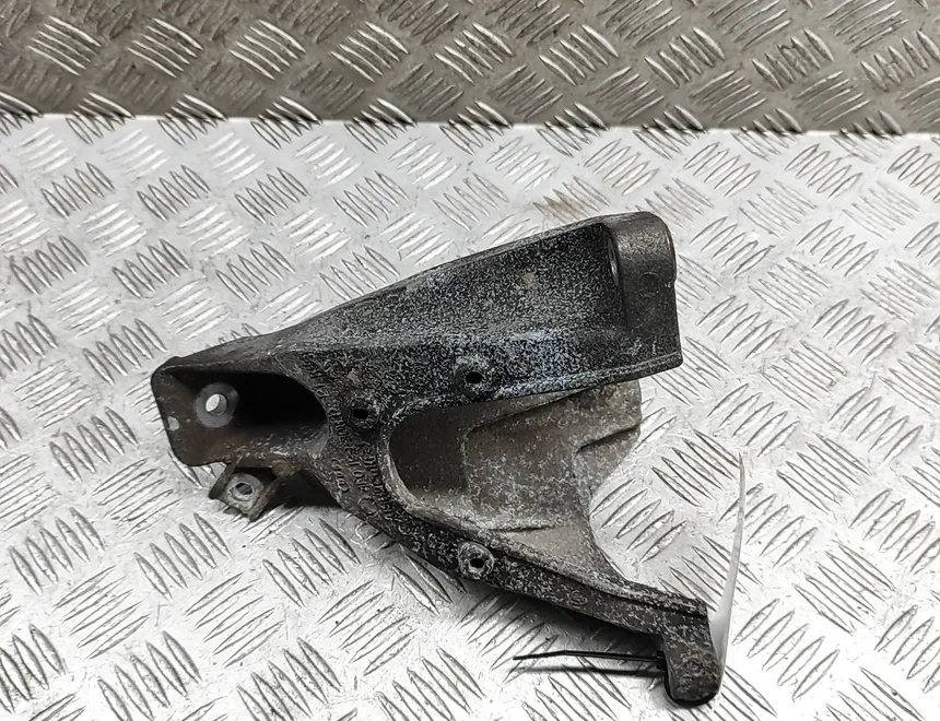 AUDI A6 C6/4F (2004-2011) Кронштейн двигателя правой стороны 4F0199308P 28362318