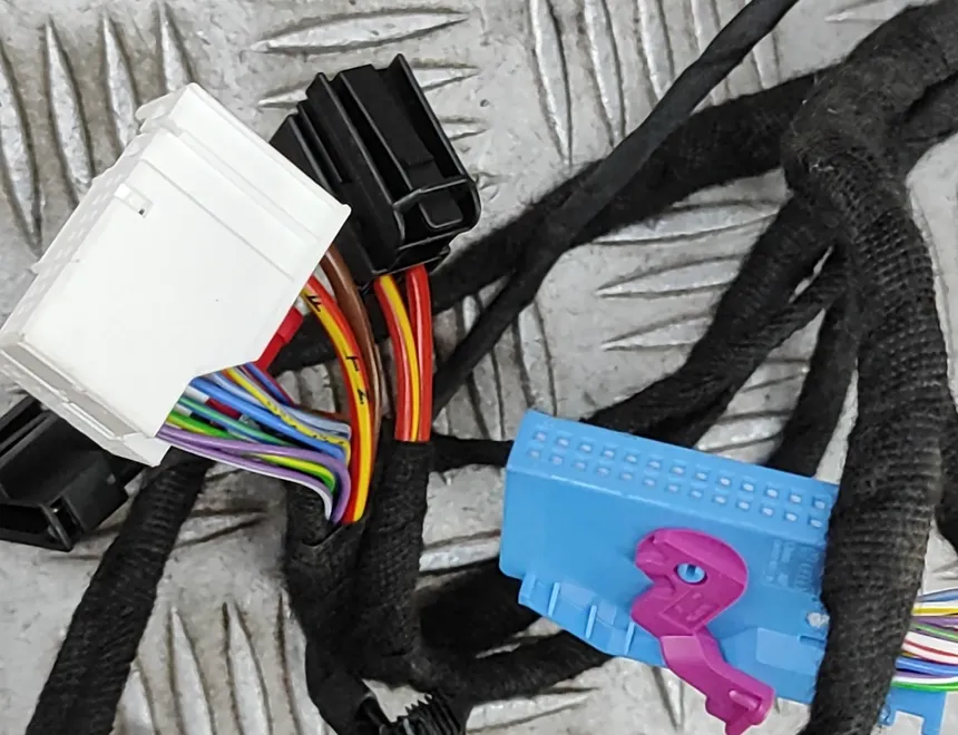 SKODA Enyaq 1 generation (2020-2023) Káble ľavých predných dverí 5LB971120F 31048400