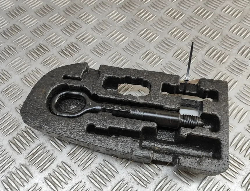 AUDI Q4 Sportback e-tron 1 generation (2021-2024) Буксировочный крюк 4H0805615A,10A012115C 31846097