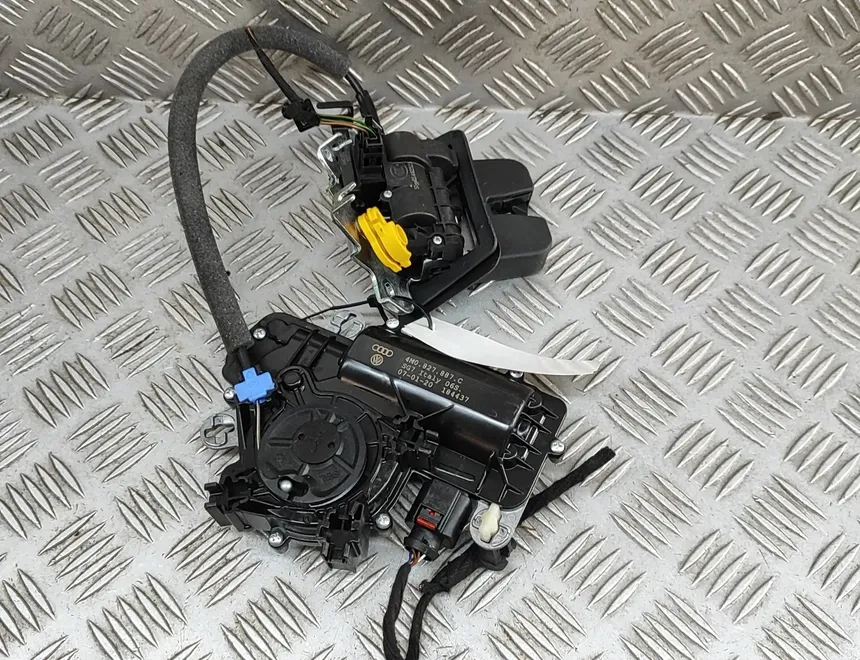 AUDI Q7 4M (2015-2024) Tailgate Boot Lock 4M0827887C,4M0827506D 31967996